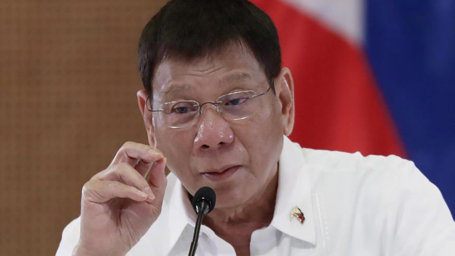 Presidente de Filipinas anuncia su retirada de la política