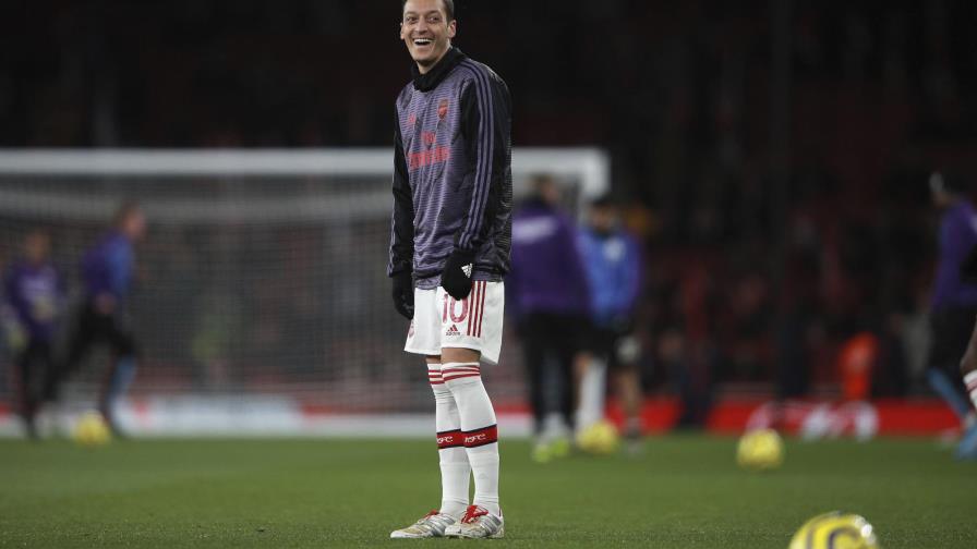 China lanza invitación a Özil tras sus críticas al gobierno China lanza invitación a Özil tras sus críticas al gobierno