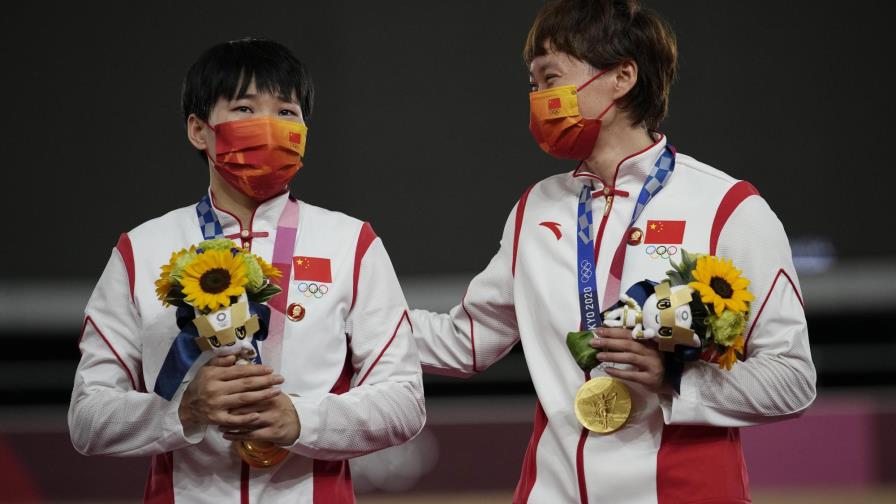Insignias de Mao en el podio ponen a prueba reglas olímpicas