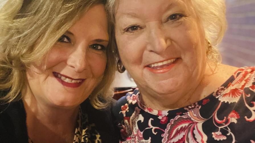 Alegres reuniones en EEUU por el Día de las Madres