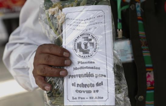 Bolivia impulsa la medicina tradicional contra COVID-19