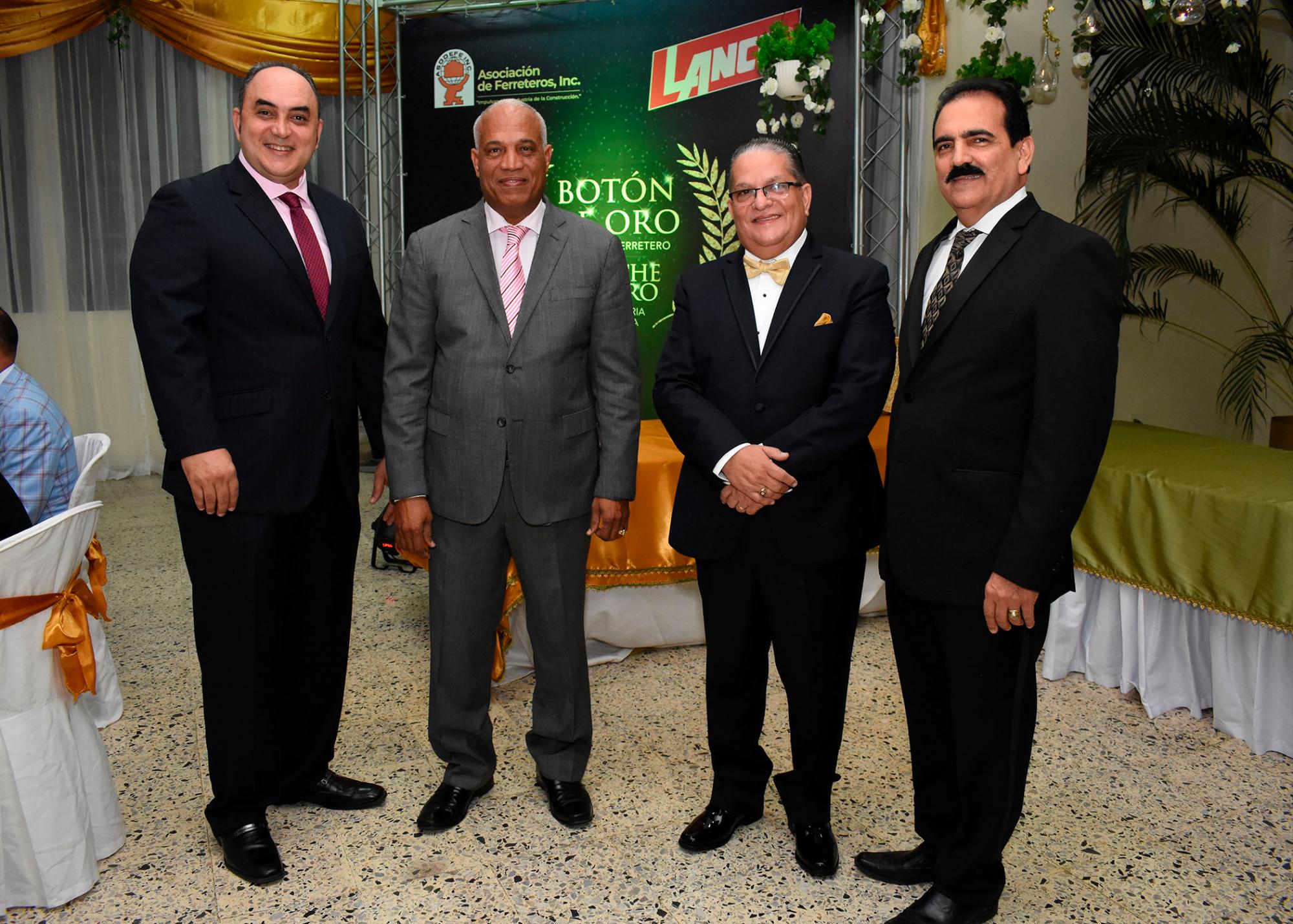 Erubén Peña, Domingo Núñez, Luis Mejía y Arturo Espinal.