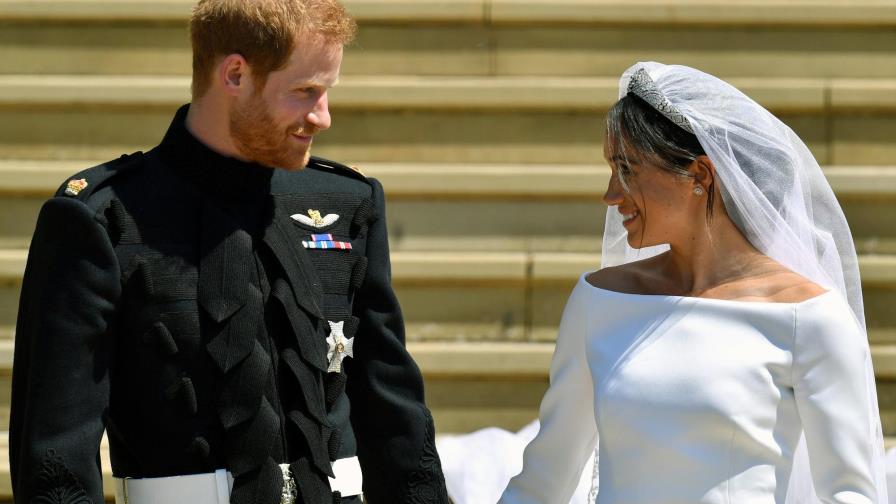 Enrique y Meghan se retiran de la familia real