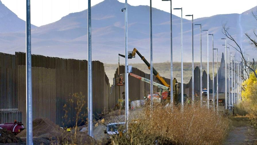 Arizona: Ciudad declara emergencia por llegada de migrantes