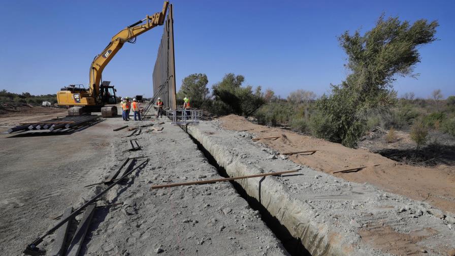 Pentágono investiga contrato de 400 millones para el muro