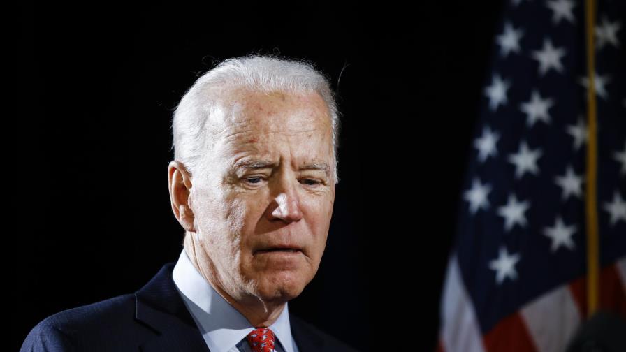 Biden ficha a exasesora de Harris para llegar a los latinos