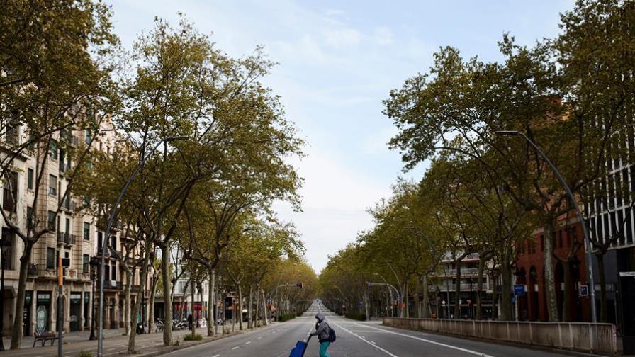 Gobierno español suspende por dos semanas actividades productivas no esenciales