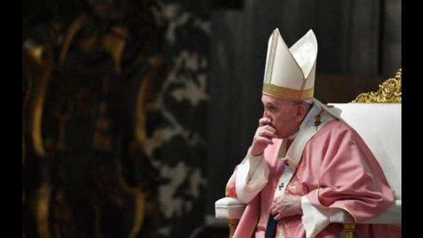 Conoce la oración que los sacerdotes harán para bendecir las parejas homosexuales