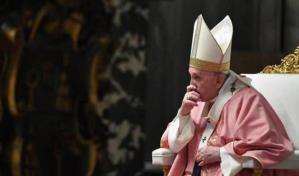 El papa alega que las bendiciones a parejas homosexuales van dirigidas a las personas