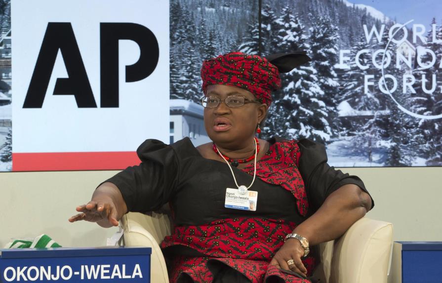 Nigeriana Okonjo-Iweala nombrada 1ra mujer en dirigir la OMC