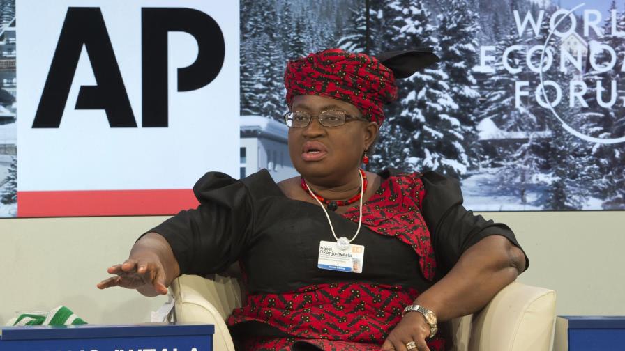 Nigeriana Okonjo-Iweala nombrada 1ra mujer en dirigir la OMC