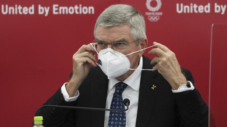 Bach implora a deportistas que se vacunen antes de Tokio