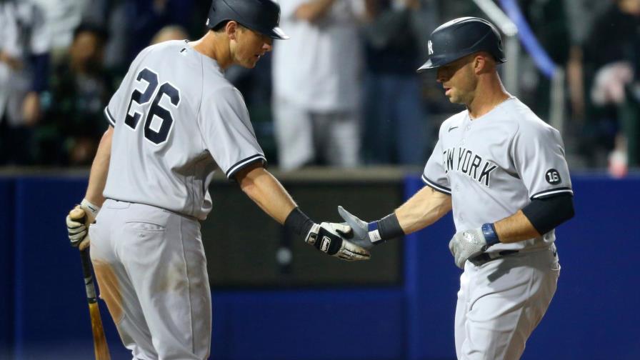 Frazier rompe un empate, Yanquis derrotan a Azulejos 6-5