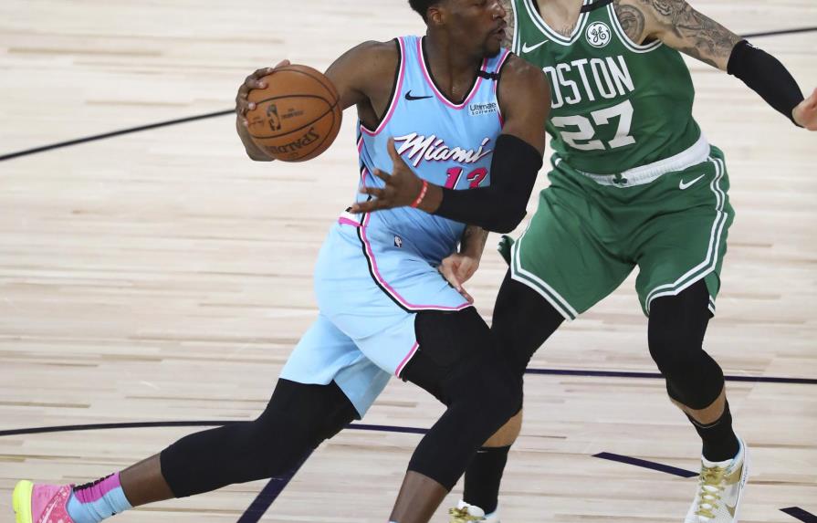 Adebayo logra 21 puntos y Heat se impone al Celtics