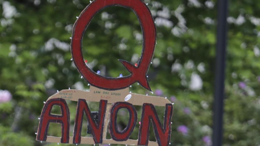 Twitter bloquea más de 70.000 cuentas vinculadas a QAnon