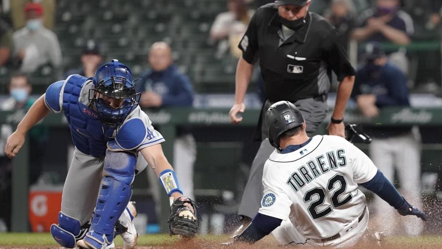 Marineros vencen a Dodgers 4-3 con 2 jonrones, gema de Moore