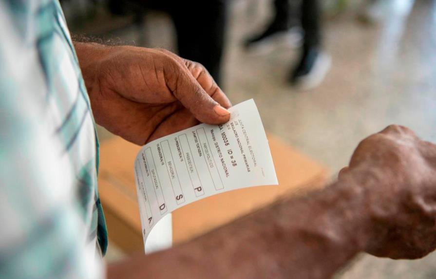 Junta Central Electoral propone usar aplicación móvil para transmisión de las actas