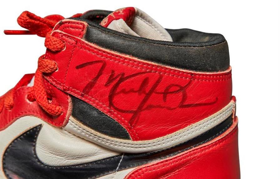 Unas Nike Air de Michael Jordan, vendidas por 560.000 dólares, rompen récords