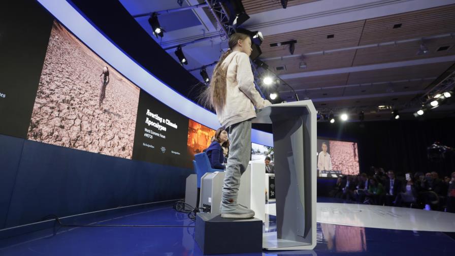 Foro Económico Mundial de Davos aplaza reunión anual de 2021