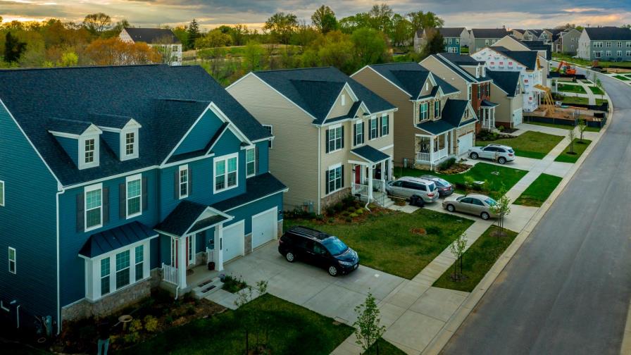 Venta de viviendas usadas cae en EEUU en abril, precios en niveles récord Venta de viviendas usadas cae en EEUU en abril, precios en niveles récord