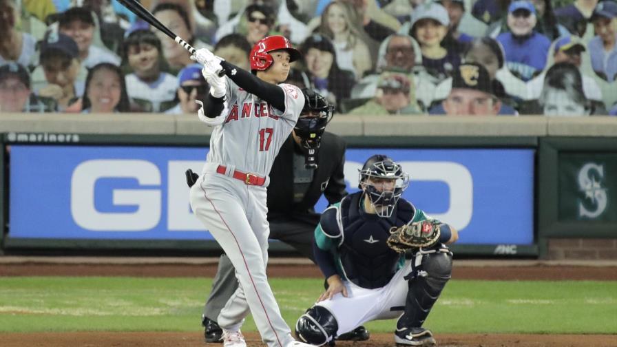 Ohtani, lesionado de un brazo, pega jonrón y Bundy domina en triunfo de Angelinos