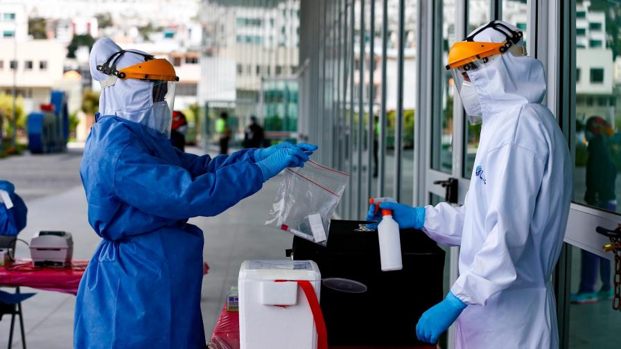 Identifican en Ecuador variante del SARS-CoV-2 ya detectada en Chile y Perú