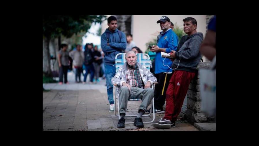Buenos Aires pide que mayores de 70 años contacten al Gobierno antes de salir