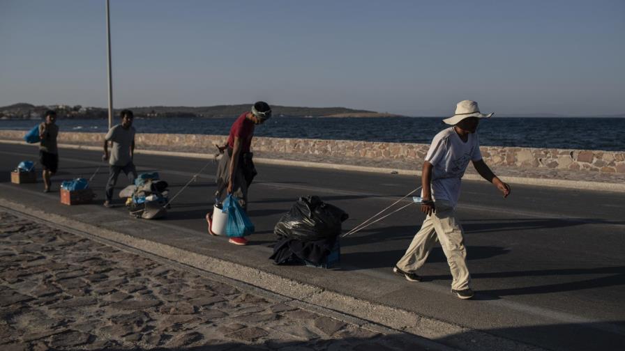 Grecia podría usar la fuerza contra los migrantes en Lesbos