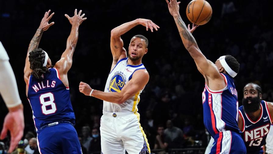 Curry anota 37, Durant 19 y Warriors apalean a Nets