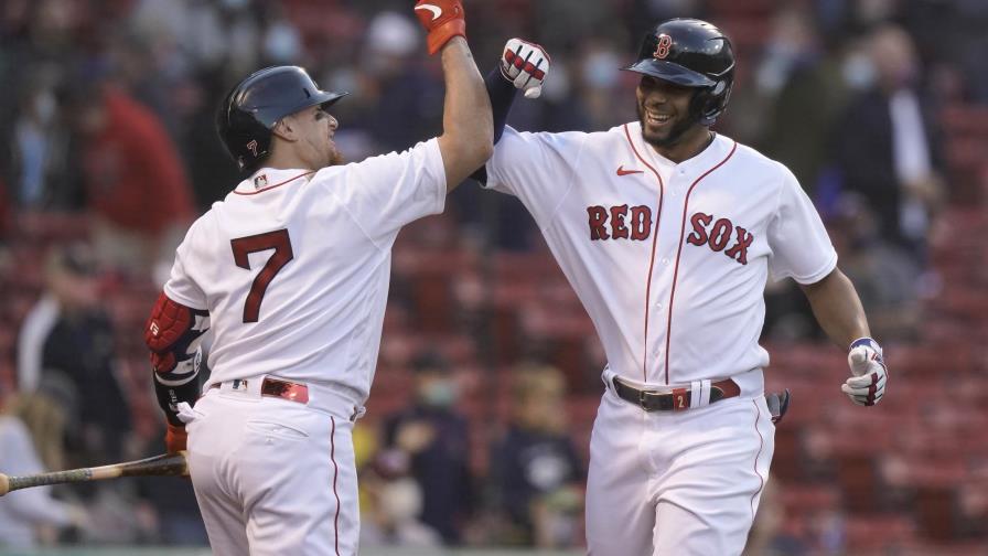 Medias Rojas vencen a Atléticos con HRs de Bogaerts y Dalbec