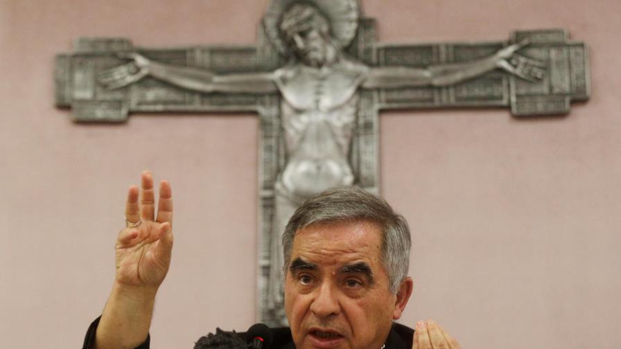 El Vaticano detiene por malversación a una mujer vinculada al cardenal Becciu