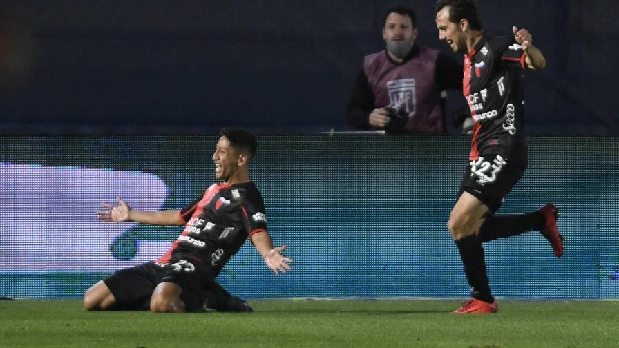 Colón golea a Racing y es campeón en Argentina