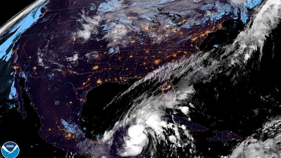 La tormenta tropical Ganma se fortalece horas antes de tocar tierra en México