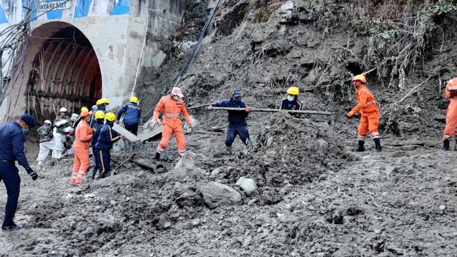 India: 26 muertos, 165 desaparecidos tras colapso de glaciar