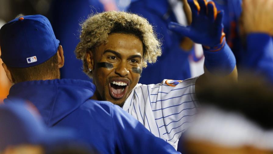 Lindor jonronea y Mets superan 8-7 a Yanquis; hubo roces