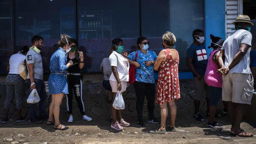 Prensa oficial a cubanos: no a la acaparación en pandemia