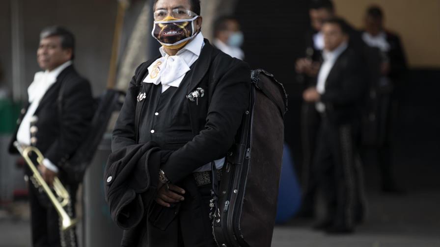 México registra 736 muertos y 7.257 contagios más por COVID