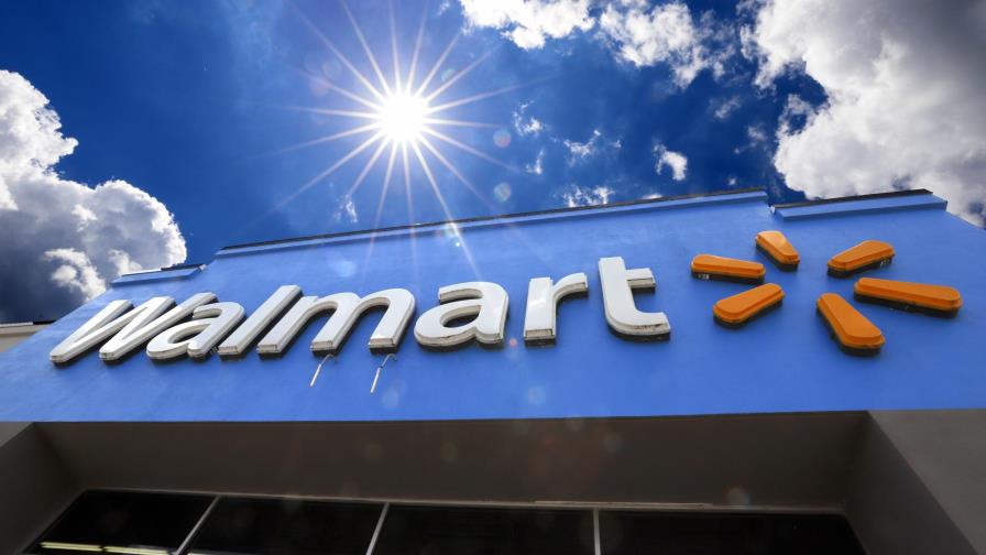 Walmart contrata agentes fuera de servicio para El Paso tras matanza 