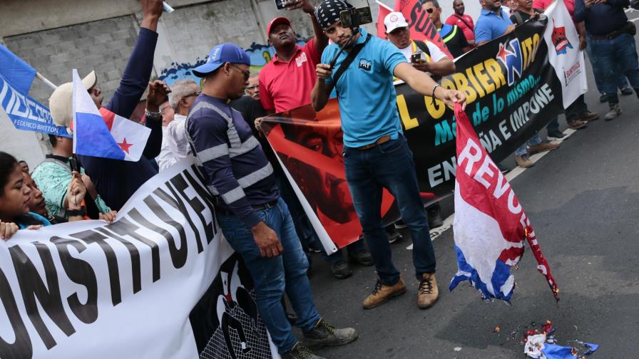 Presidente de Panamá dice busca poner la casa en orden