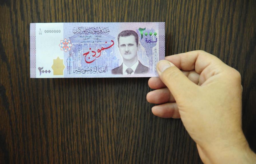Siria devalúa su moneda a la espera de sanciones de EEUU