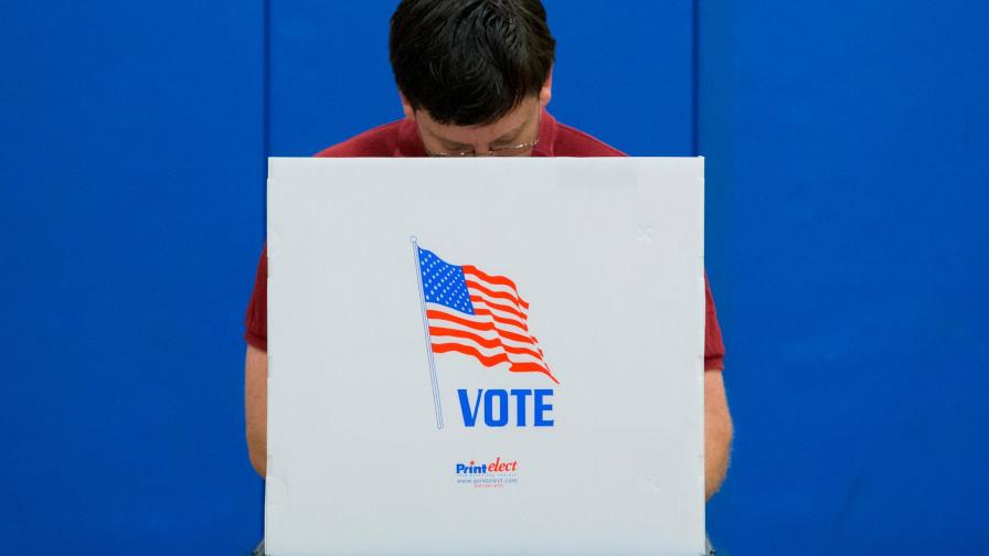 Comienzan en EEUU los caucus de Iowa sin favorito claro entre los demócratas