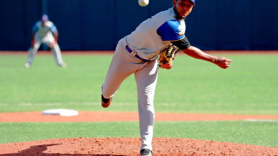 El Escogido firma a Edinson Frías, que tiró cinco ceros a las Águilas por Colombia en la Serie del Caribe