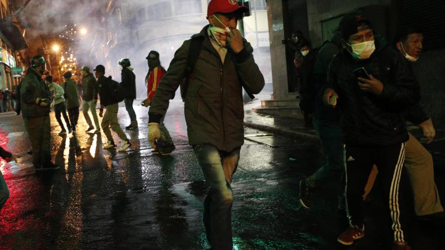 Cocaleros afines a Evo Morales buscan romper cerco opositor Cocaleros afines a Evo Morales buscan romper cerco opositor