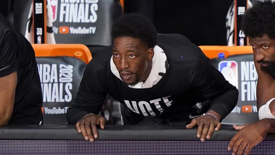 Heat pacta extensión de contrato con Adebayo