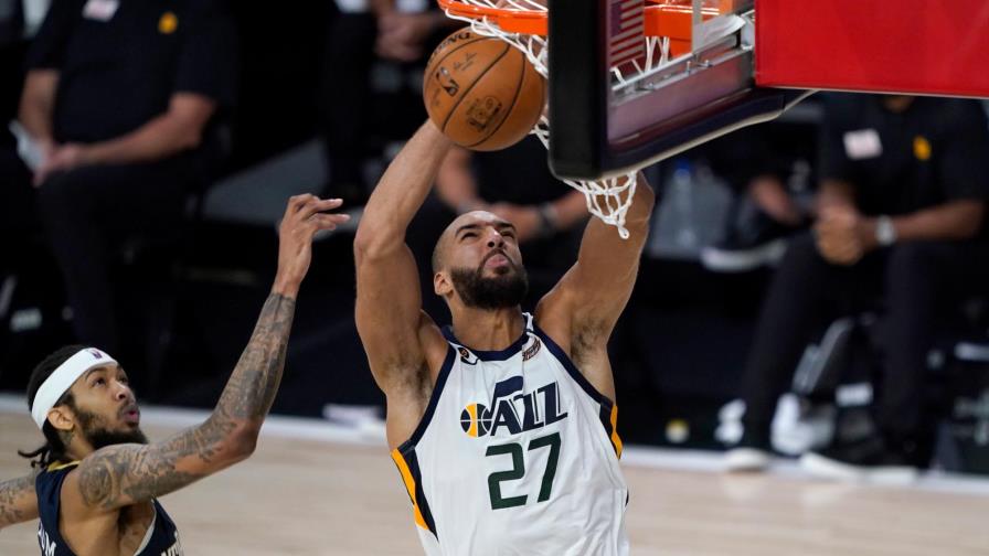 Vuelve la NBA, y Jazz supera 106-104 a Pelicans