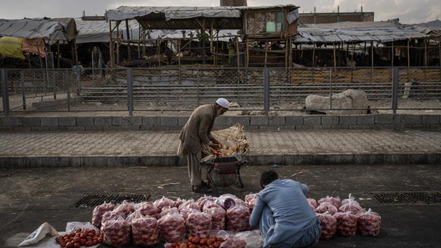 Ataques a vehículos del Talibán en Afganistán; 5 muertos
