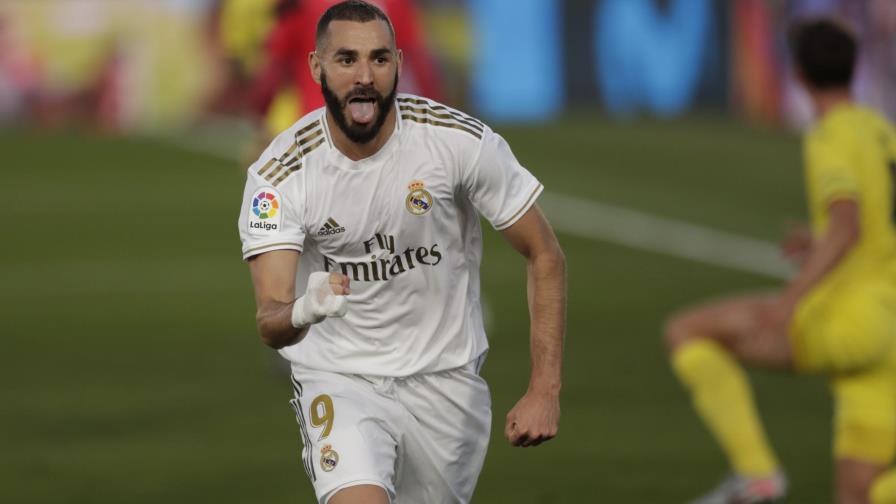 Un Real Madrid perfecto recupera el trono en España