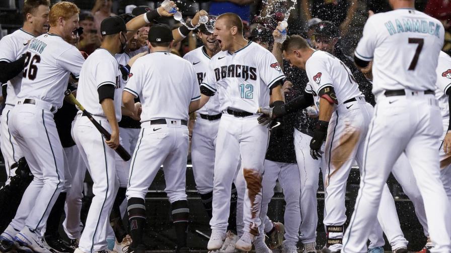 Diamondbacks vencen a Padres con jonrón de Varsho en noveno