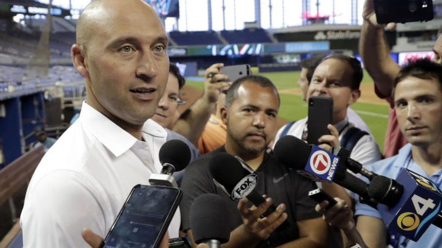 Derek Jeter se recorta salario durante pandemia