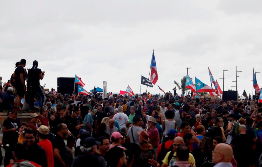 Cantantes y deportistas piden la dimisión de la gobernadora de Puerto Rico